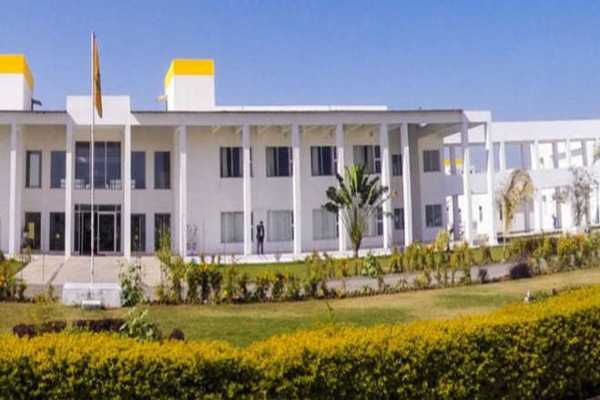 Sir Padampat Singhania University