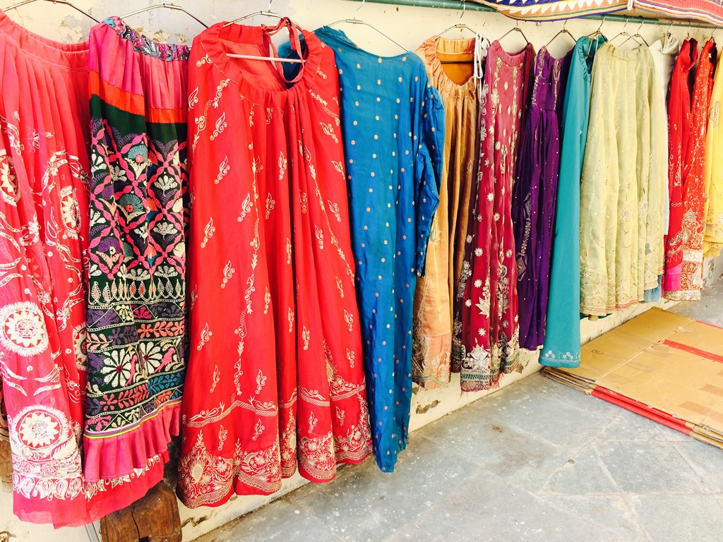 Things to Buy in Udaipur (Traditional Rajasthani Attires 1)