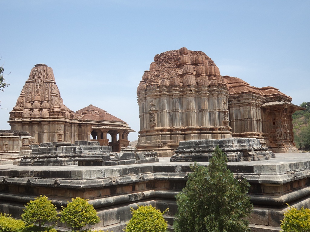 Saas Bahu Temple Udaipur 1