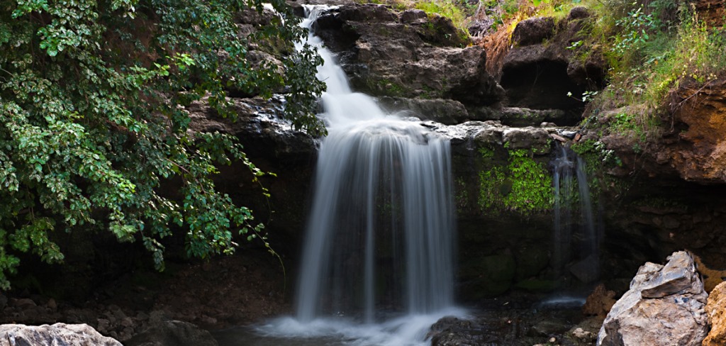 Aaram Bagh Udaipur Waterfall