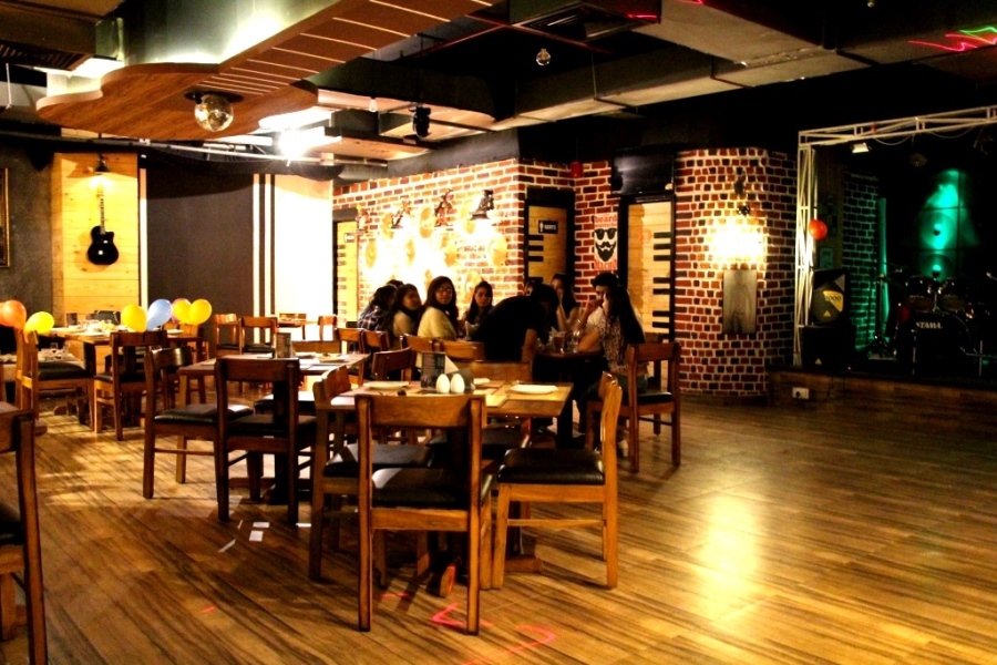 Brewz Rock Cafe Udaipur