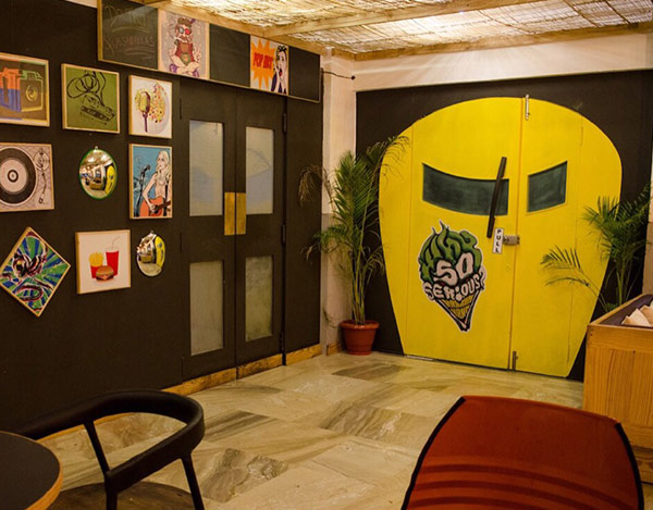 Mic & Munch Café Udaipur
