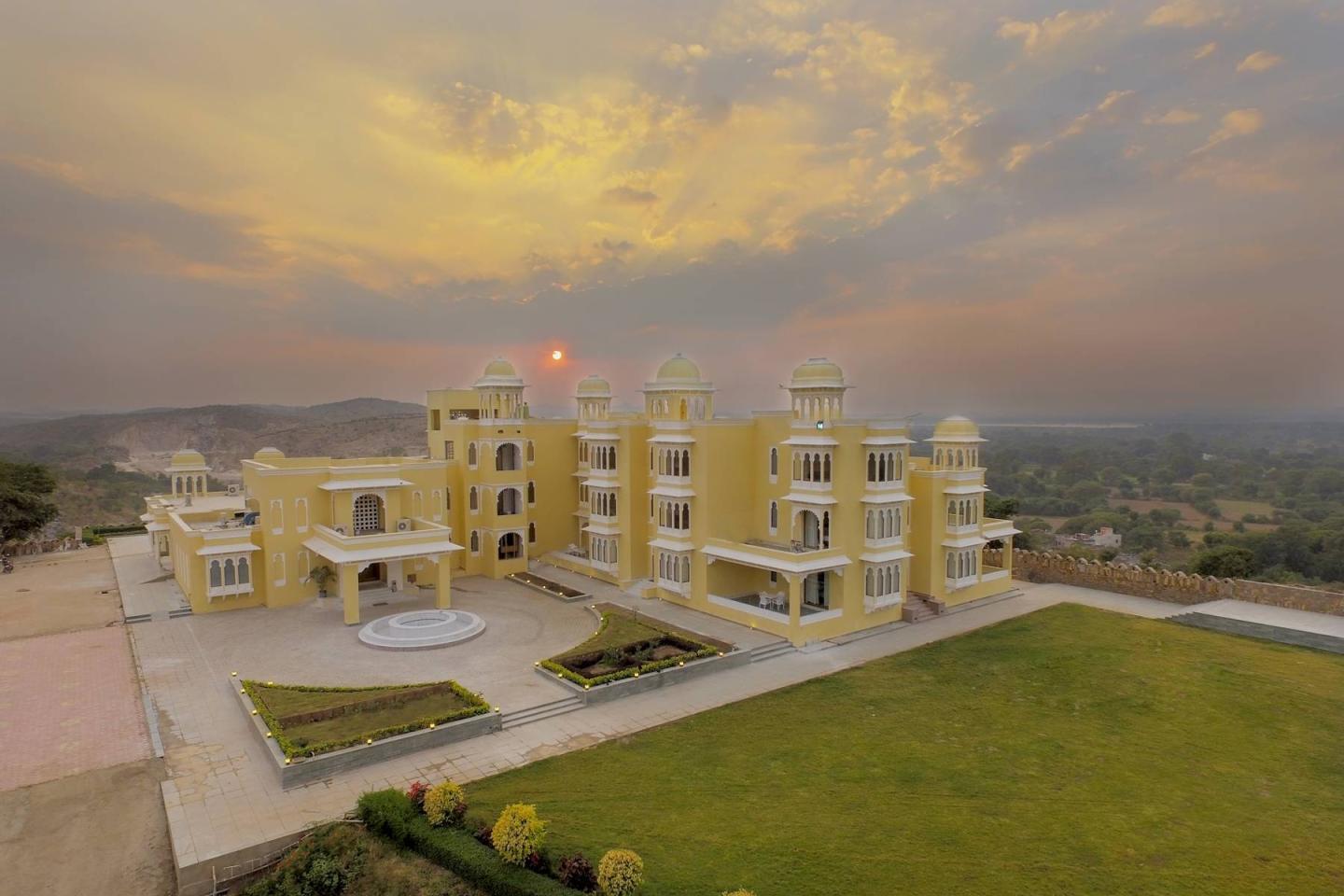 jüSTa Brij Bhoomi