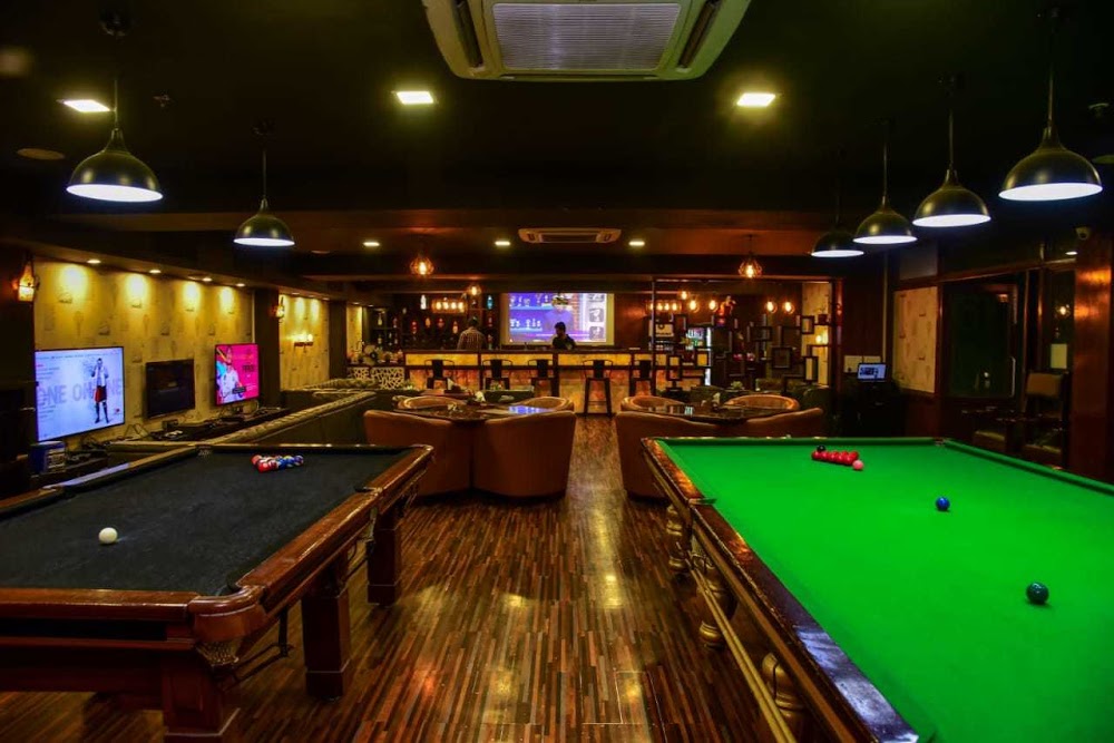 Hangout The Sports Bar