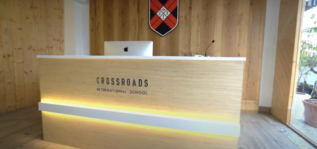 Crossroads International School